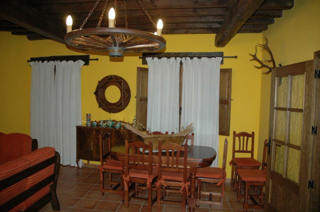 Casa Rural El Pedroso Villar del Pedroso Екстериор снимка